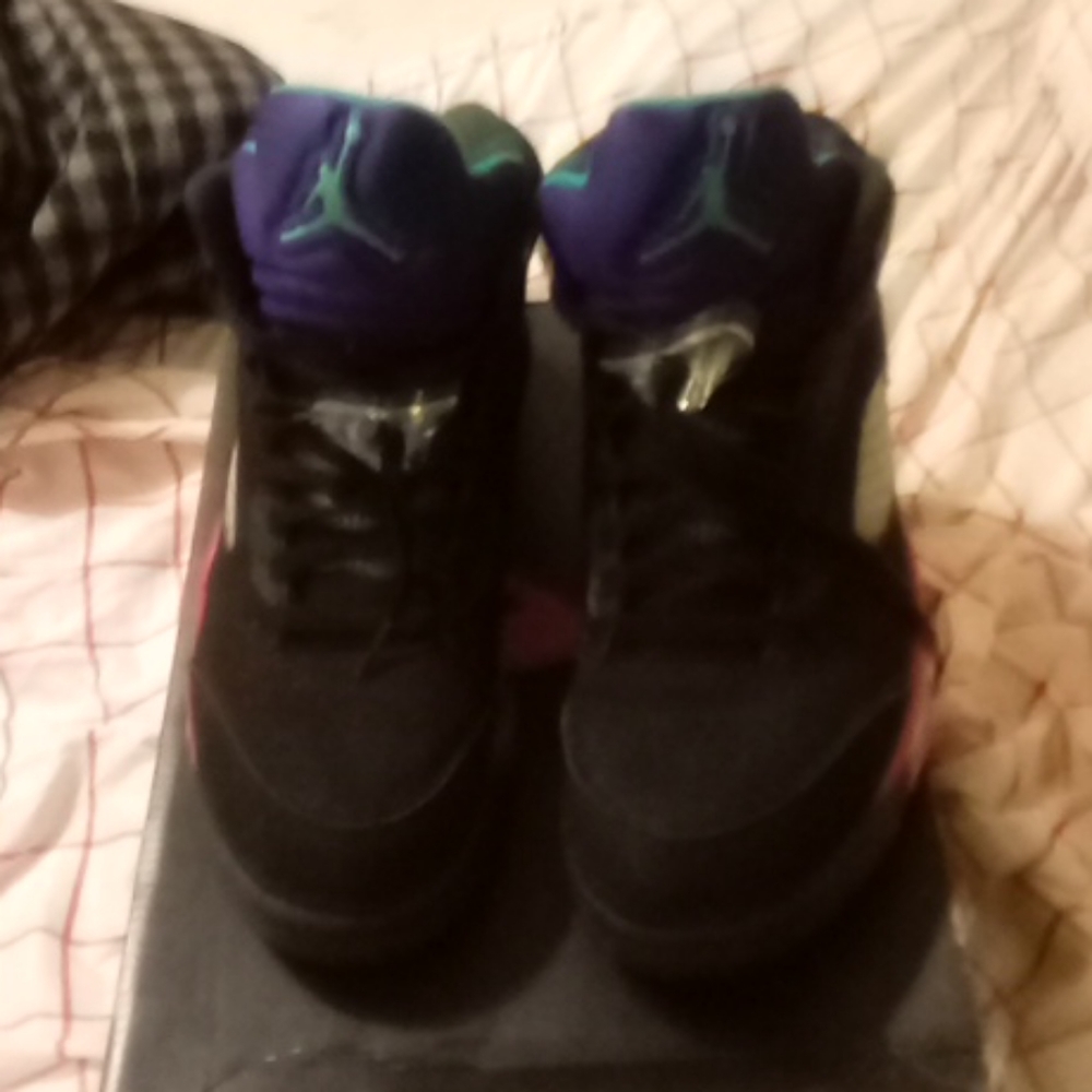 I'm selling my retro 5 jordons